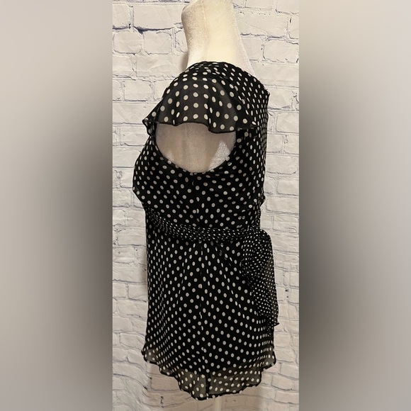 Motherhood Maternity flutter sleeve blouse/tunic, size Small, flowy, lined - Picture 2 of 4